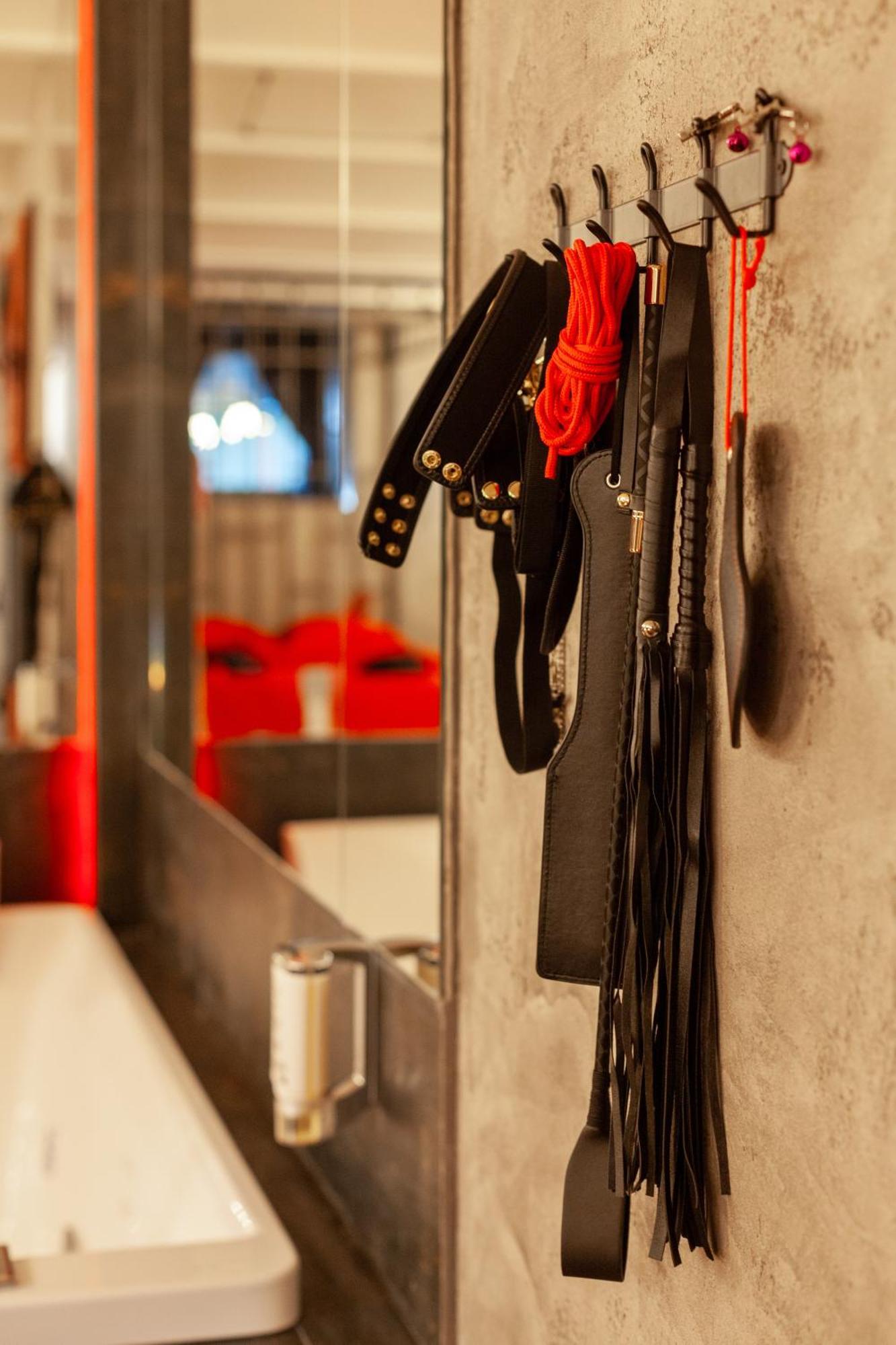 Royal Hot Jucuzzi Apartment Lviv Ngoại thất bức ảnh
