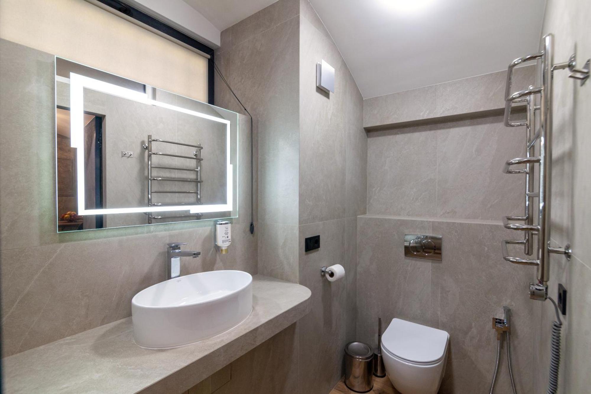 Royal Hot Jucuzzi Apartment Lviv Ngoại thất bức ảnh